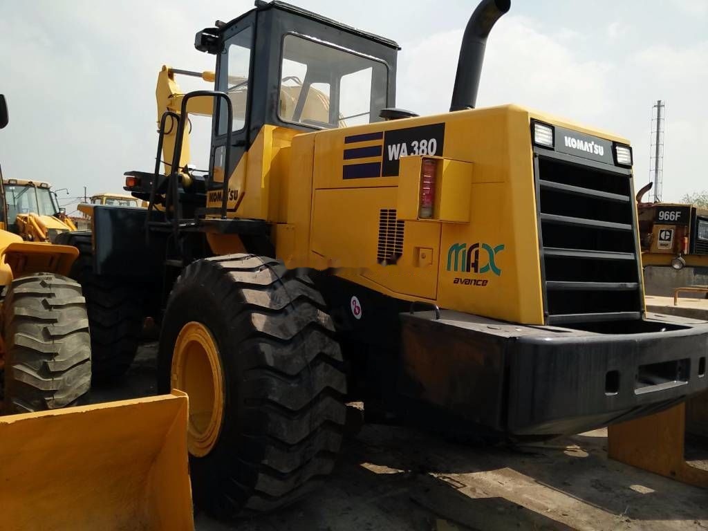 Komatsu WA380-3 - Колесен товарач: снимка 3 Komatsu WA380-3 - Колесен товарач: снимка 3