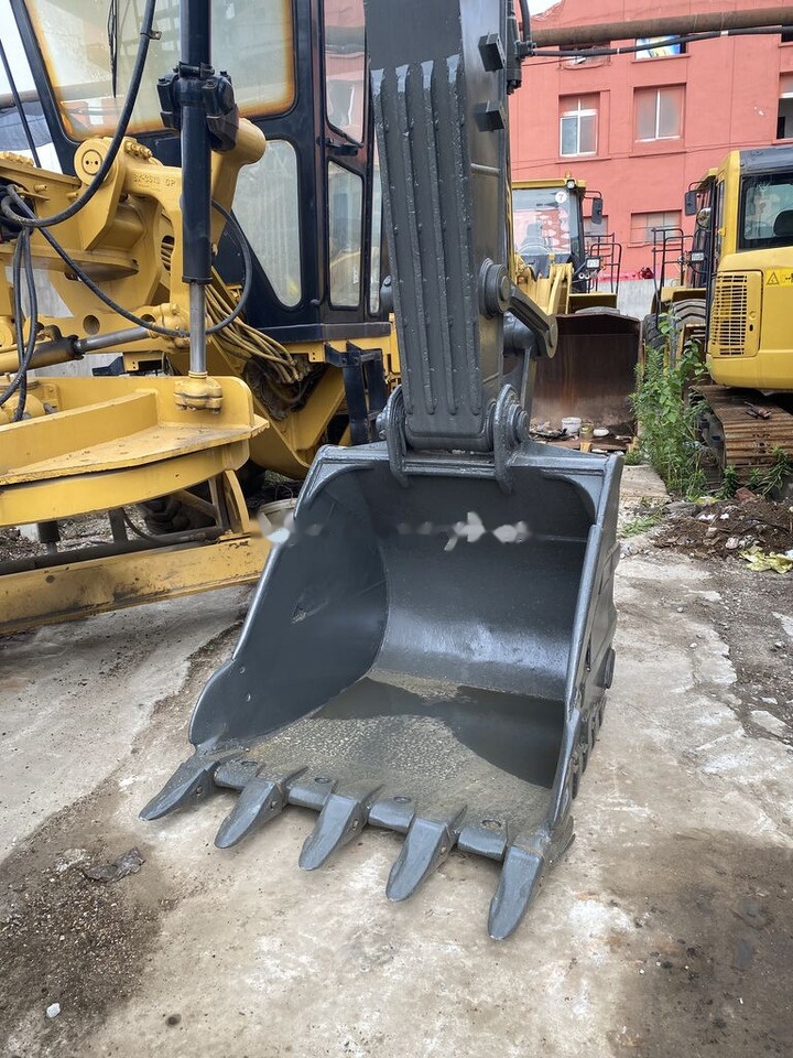 Volvo EC210BLC - Верижен багер: снимка 4 Volvo EC210BLC - Верижен багер: снимка 4