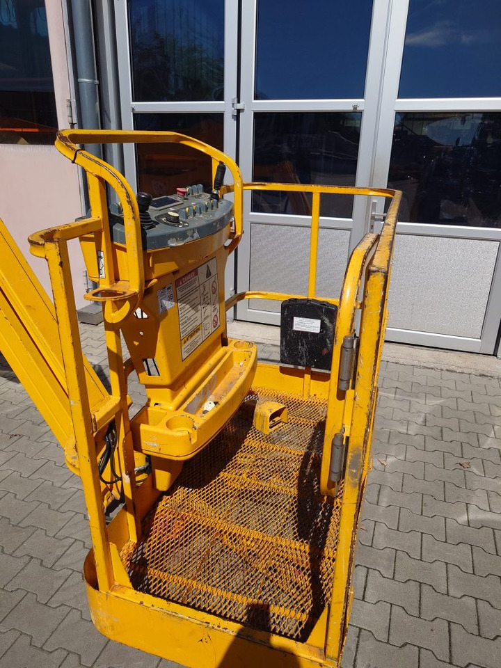 JLG M450AJ - Артикулираща платформа: снимка 3 JLG M450AJ - Артикулираща платформа: снимка 3