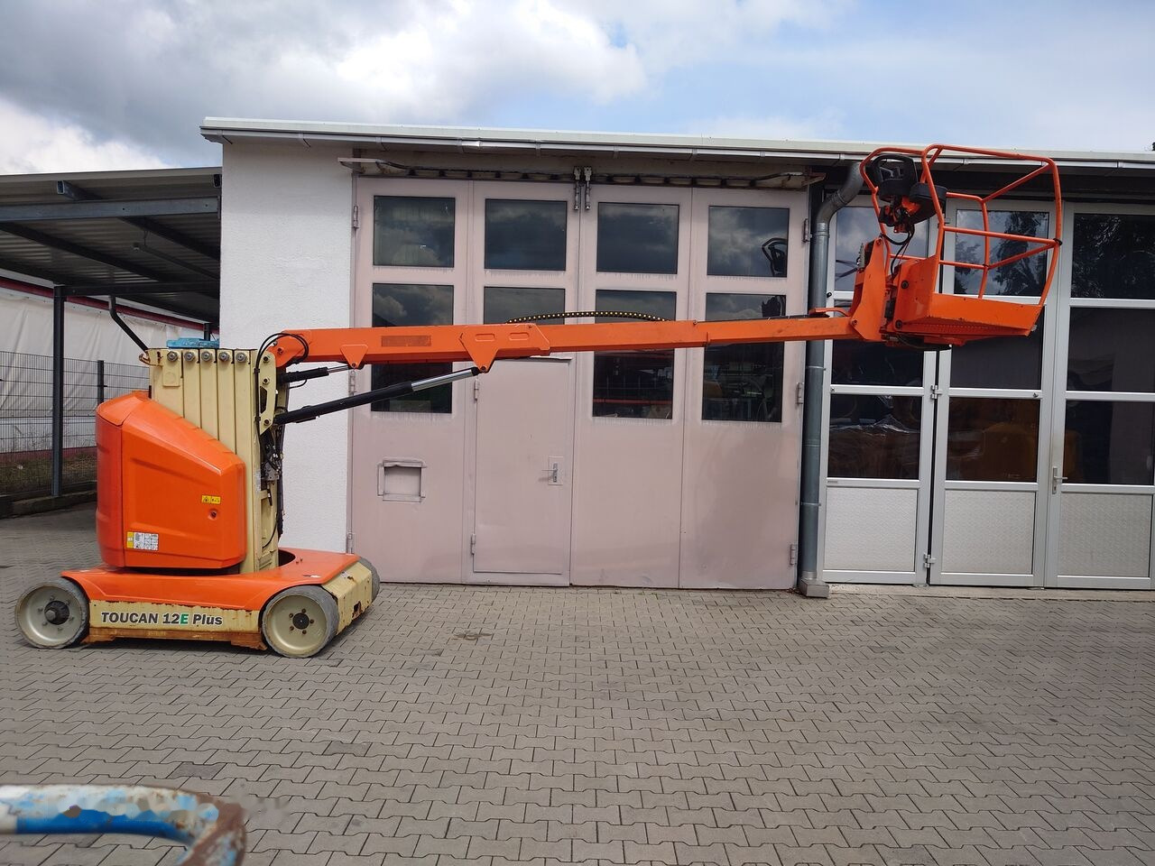 JLG TOUCAN 12E PLUS - Вертикална работна платформа: снимка 1 JLG TOUCAN 12E PLUS - Вертикална работна платформа: снимка 1
