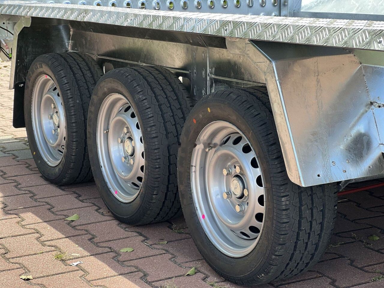 Wiola Pod sprzęt budowlany B3540 MAXX 3500kg - Ремарке за строителна техника: снимка 2 Wiola Pod sprzęt budowlany B3540 MAXX 3500kg - Ремарке за строителна техника: снимка 2