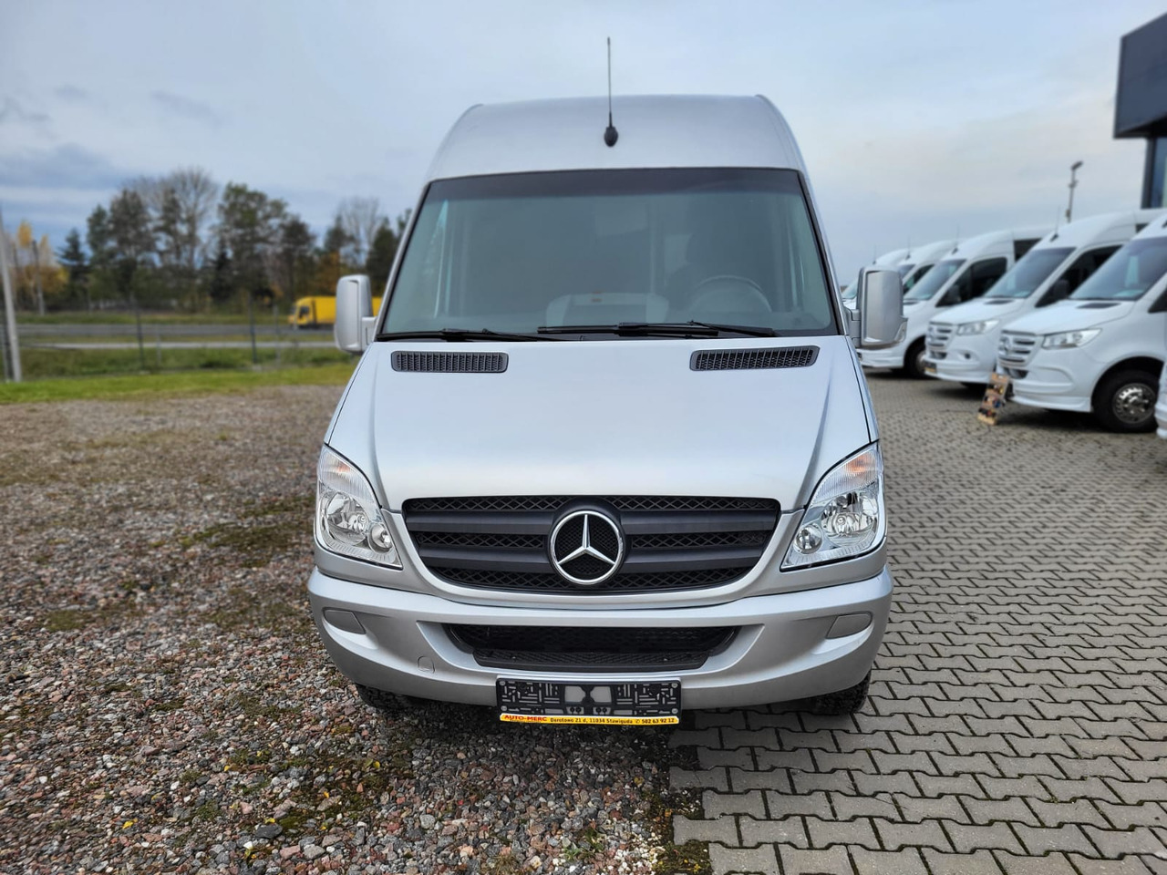 Mercedes-Benz Sprinter 519 CDI 24 places + 4 standing - Междуградски автобус: снимка 3 Mercedes-Benz Sprinter 519 CDI 24 places + 4 standing - Междуградски автобус: снимка 3