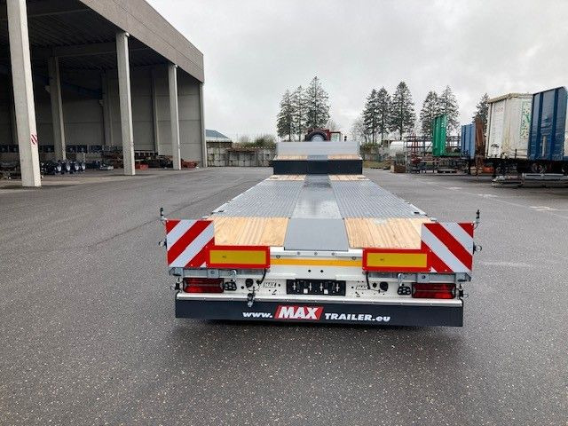 Faymonville MAXTRAILER 4 AXLE - Нискорамна площадка полуремарке: снимка 4 Faymonville MAXTRAILER 4 AXLE - Нискорамна площадка полуремарке: снимка 4