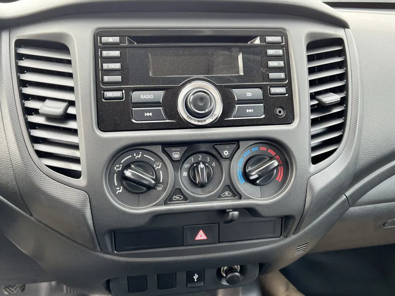 Лизинг на Mitsubishi L200 4x4 - 8 UNITS in WHITE 2.5 D GL Double Cab - EURO 2 - NEW!! Ready for work!!!** Mitsubishi L200 4x4 - 8 UNITS in WHITE 2.5 D GL Double Cab - EURO 2 - NEW!! Ready for work!!!**: снимка 12
