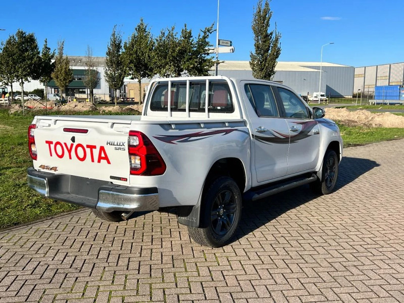 Toyota Hilux GLX SR5 4x4 - 2 UNITS IN STOCK - 2.4 D Double Cab - EURO 2 - NEW!! - Пикап, Бус с двойна кабина: снимка 5 Toyota Hilux GLX SR5 4x4 - 2 UNITS IN STOCK - 2.4 D Double Cab - EURO 2 - NEW!! - Пикап, Бус с двойна кабина: снимка 5