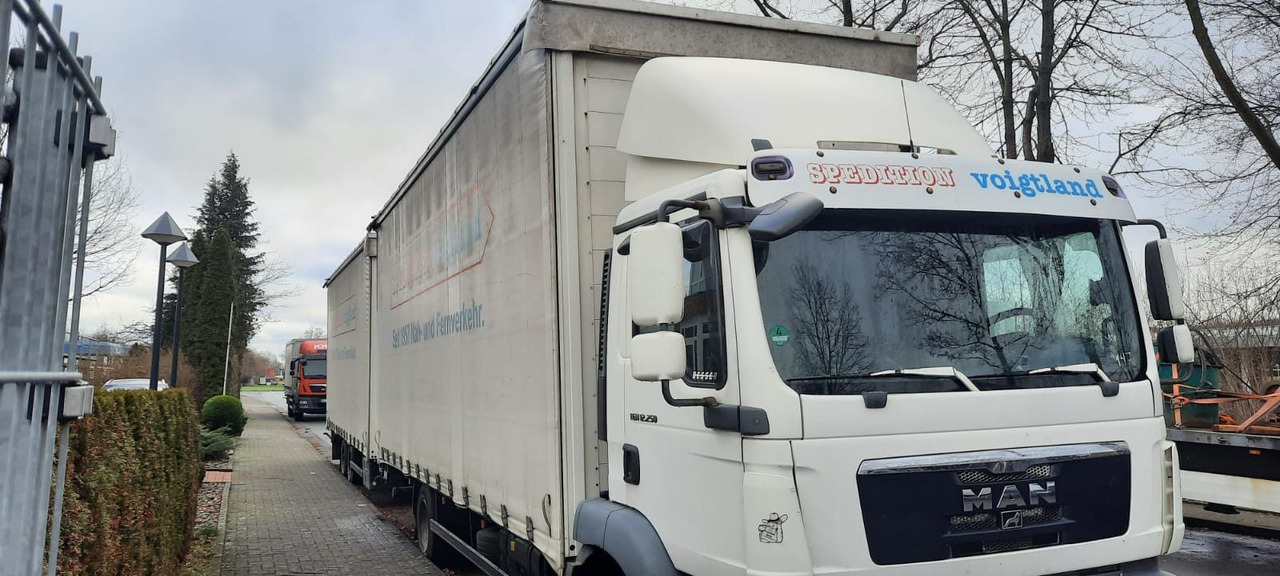 MAN 12.250 TGM Jumbo Mit Anhänger - Камион с брезент, Брезентово ремарке: снимка 2 MAN 12.250 TGM Jumbo Mit Anhänger - Камион с брезент, Брезентово ремарке: снимка 2
