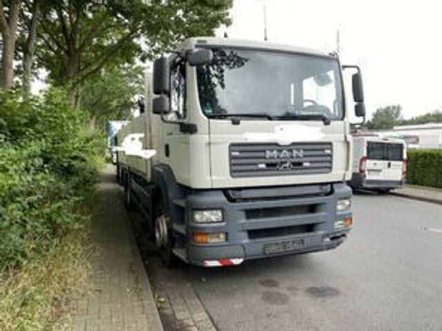 MAN 26.320 Pritsche mit Kran Tirre 170 - Бордови камион, Камион с кран: снимка 2 MAN 26.320 Pritsche mit Kran Tirre 170 - Бордови камион, Камион с кран: снимка 2