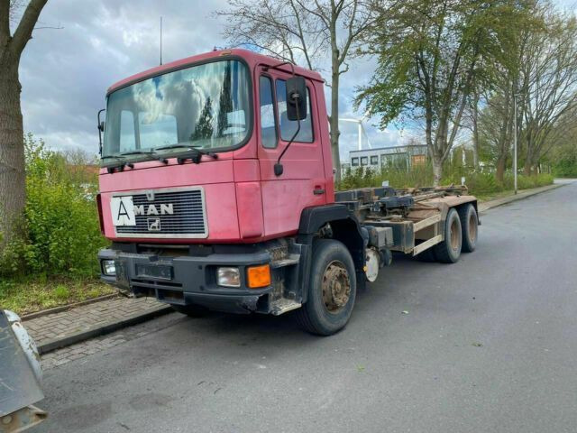 MAN 26.372K 6x4 Abrollkipper AHK Blatt/Blatt - Мултилифт с кука камион: снимка 1 MAN 26.372K 6x4 Abrollkipper AHK Blatt/Blatt - Мултилифт с кука камион: снимка 1