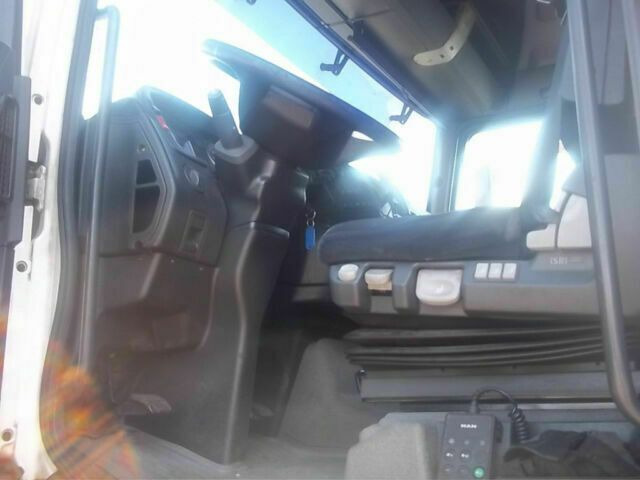 MAN 26.390 Fahrgestell Schaltgetriebe - Шаси кабина: снимка 4 MAN 26.390 Fahrgestell Schaltgetriebe - Шаси кабина: снимка 4