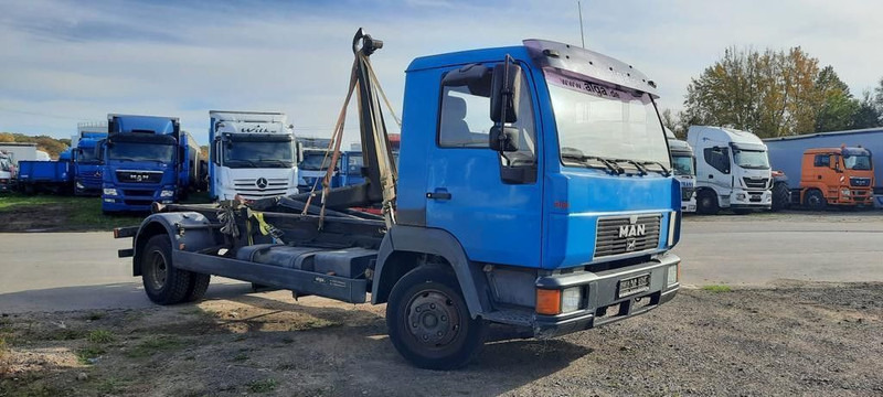 MAN L2000 Abrollkipper - Мултилифт с кука камион: снимка 4 MAN L2000 Abrollkipper - Мултилифт с кука камион: снимка 4