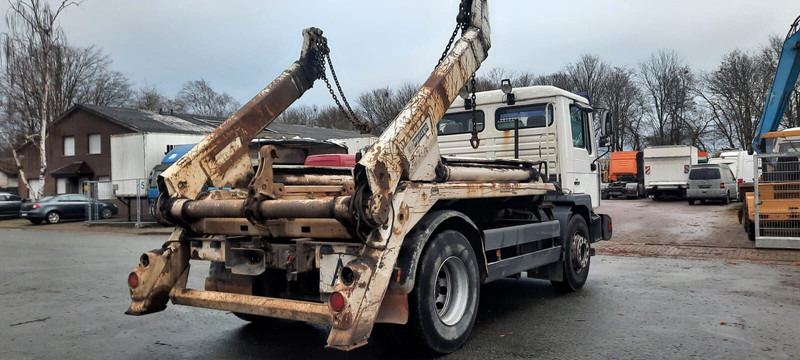 MAN M38 - Мултилифт за контейнери камион: снимка 4 MAN M38 - Мултилифт за контейнери камион: снимка 4