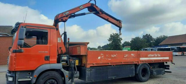 MAN TG-M18.280PS Hiab 111B-2 mit Funk - Бордови камион, Камион с кран: снимка 1 MAN TG-M18.280PS Hiab 111B-2 mit Funk - Бордови камион, Камион с кран: снимка 1