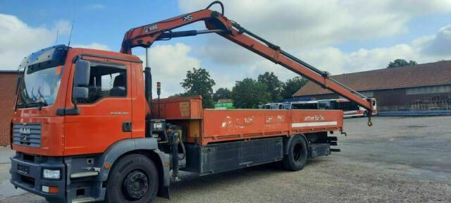 MAN TG-M18.280PS Hiab 111B-2 mit Funk - Бордови камион, Камион с кран: снимка 3 MAN TG-M18.280PS Hiab 111B-2 mit Funk - Бордови камион, Камион с кран: снимка 3
