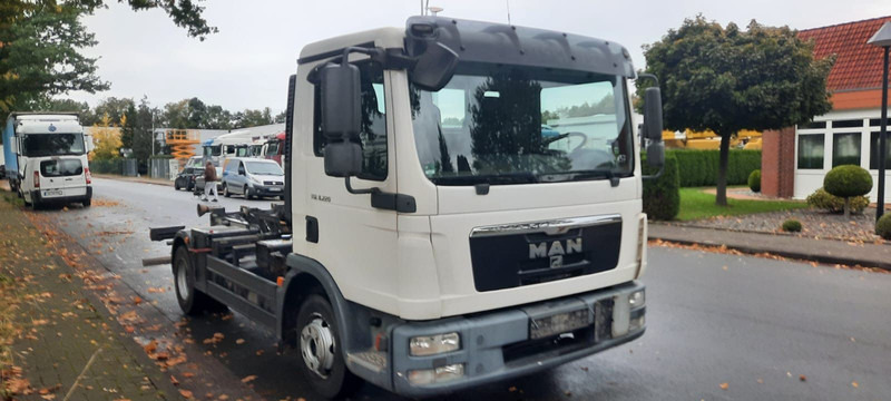 MAN TGL 8.220 Abrollkipper - Мултилифт с кука камион: снимка 1 MAN TGL 8.220 Abrollkipper - Мултилифт с кука камион: снимка 1