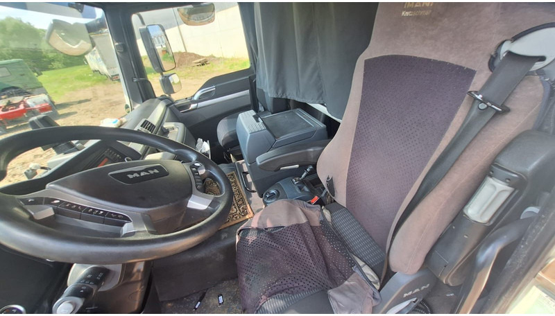 Камион с брезент MAN TGL 8.250 Jumbo mit Anh: снимка 8