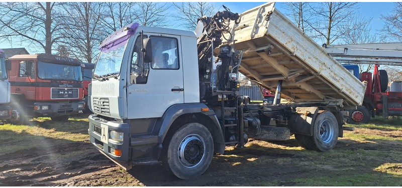 MAN TGM 18.220 4x2 3.S-Kipper mit Kran - Самосвал камион, Камион с кран: снимка 2 MAN TGM 18.220 4x2 3.S-Kipper mit Kran - Самосвал камион, Камион с кран: снимка 2