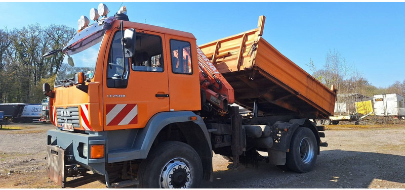 MAN TGM 18.240PS 4x4 3.S-Kipper mit Kran - Самосвал камион, Камион с кран: снимка 1 MAN TGM 18.240PS 4x4 3.S-Kipper mit Kran - Самосвал камион, Камион с кран: снимка 1