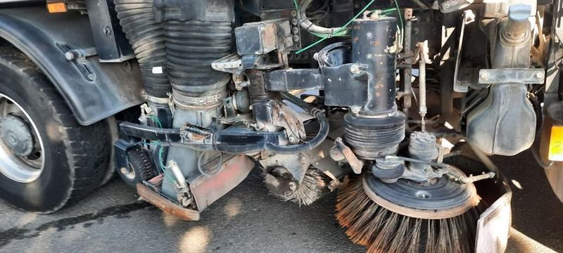 Мотометачна машина Mercedes-Benz 1824 Axor 1-Hand: снимка 10