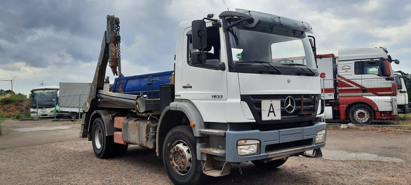 Mercedes-Benz 1833 Absetzkipper - Мултилифт за контейнери камион: снимка 2 Mercedes-Benz 1833 Absetzkipper - Мултилифт за контейнери камион: снимка 2