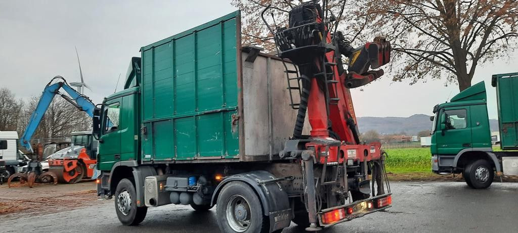 Лизинг на  Mercedes-Benz 1841K 4x2 Actros Kipper mit Kran+Greifer Mercedes-Benz 1841K 4x2 Actros Kipper mit Kran+Greifer: снимка 6