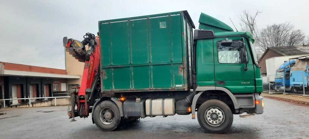 Mercedes-Benz 1841K 4x2 Actros Kipper mit Kran+Greifer - Самосвал камион, Камион с кран: снимка 4 Mercedes-Benz 1841K 4x2 Actros Kipper mit Kran+Greifer - Самосвал камион, Камион с кран: снимка 4