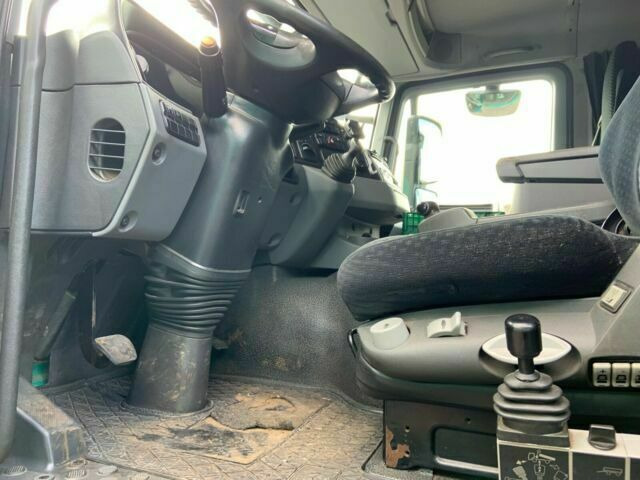 Лизинг на  Mercedes-Benz 1841K 4x2 Actros Kipper mit Kran+Greifer Mercedes-Benz 1841K 4x2 Actros Kipper mit Kran+Greifer: снимка 7