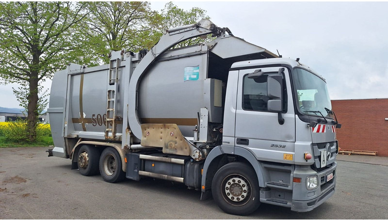 Mercedes-Benz 2532 Actros Überkopflader - Боклукчийска кола: снимка 3 Mercedes-Benz 2532 Actros Überkopflader - Боклукчийска кола: снимка 3