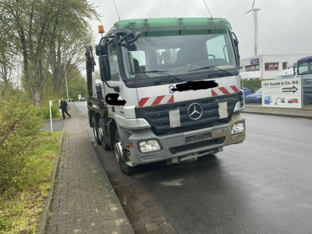 Mercedes-Benz 2641 Absetzer 6x2 Blatt/Luft Klima AHK - Мултилифт за контейнери камион: снимка 2 Mercedes-Benz 2641 Absetzer 6x2 Blatt/Luft Klima AHK - Мултилифт за контейнери камион: снимка 2