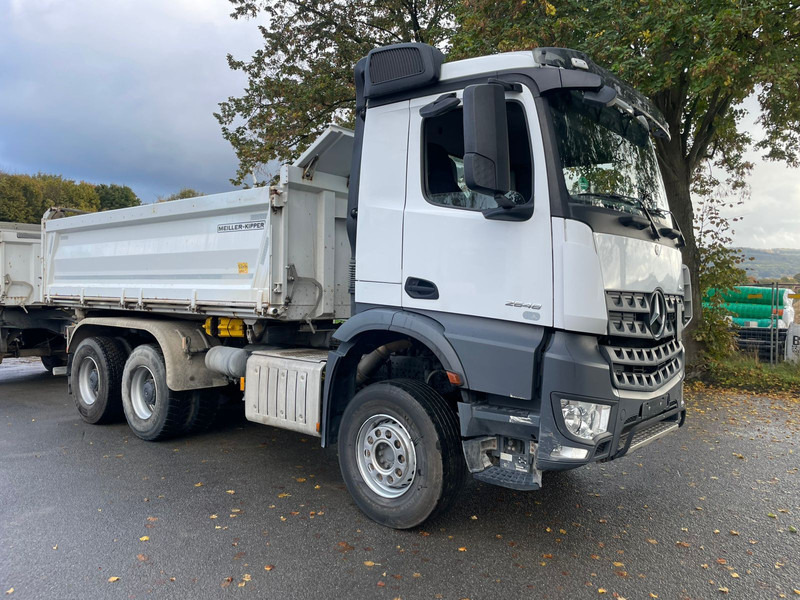 Mercedes-Benz 2648 3348 - Самосвал камион: снимка 1 Mercedes-Benz 2648 3348 - Самосвал камион: снимка 1