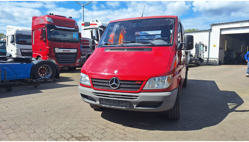 Mercedes-Benz 300-serie 313 Pritsche Doppelkabine - Бордови бус, Бус с двойна кабина: снимка 3 Mercedes-Benz 300-serie 313 Pritsche Doppelkabine - Бордови бус, Бус с двойна кабина: снимка 3
