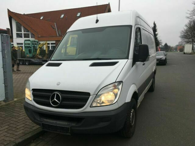 Mercedes-Benz 300-serie 313 cdi Sprinter German Truck - Товарен бус: снимка 2 Mercedes-Benz 300-serie 313 cdi Sprinter German Truck - Товарен бус: снимка 2