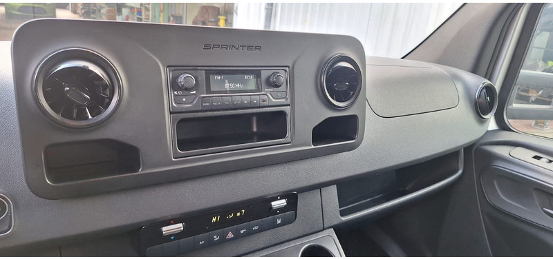 Mercedes-Benz 315 317 319 Sprinter III Koffer - Лекотоварен автомобил фургон: снимка 5 Mercedes-Benz 315 317 319 Sprinter III Koffer - Лекотоварен автомобил фургон: снимка 5