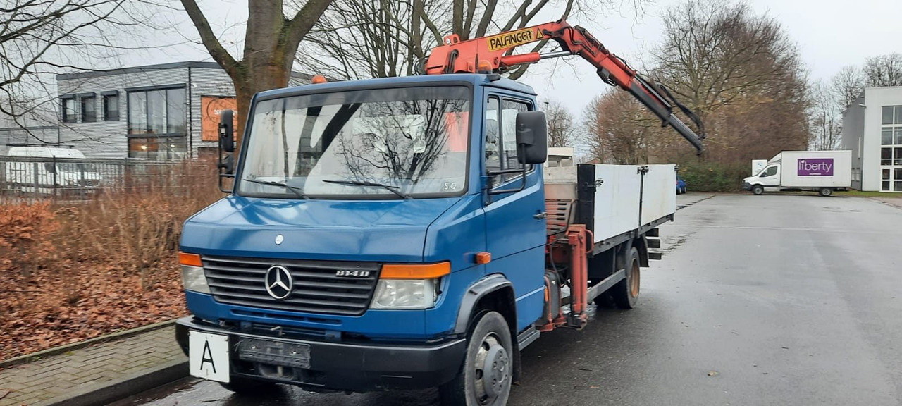 Mercedes-Benz 814 Pritsche mit Kran+Greifer - Бордови бус: снимка 3 Mercedes-Benz 814 Pritsche mit Kran+Greifer - Бордови бус: снимка 3