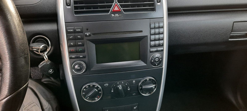 Mercedes-Benz A-Klasse 180 A 180 CDI AVANTGARDE - Лек автомобил: снимка 5 Mercedes-Benz A-Klasse 180 A 180 CDI AVANTGARDE - Лек автомобил: снимка 5