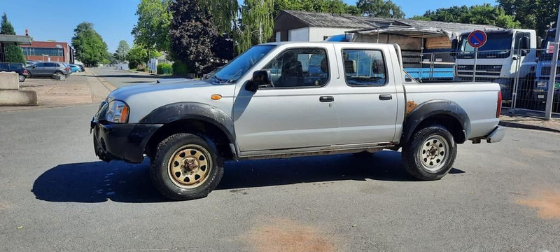 Nissan Pickup Doka - Лек автомобил: снимка 2 Nissan Pickup Doka - Лек автомобил: снимка 2