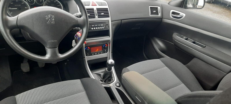 Peugeot 307 Grand Filou - Хечбек: снимка 5 Peugeot 307 Grand Filou - Хечбек: снимка 5