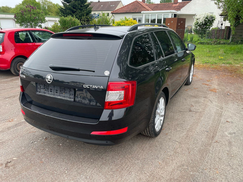 Škoda Octavia 2.0 TDI Green tec Solution Combi - Комби: снимка 3 Škoda Octavia 2.0 TDI Green tec Solution Combi - Комби: снимка 3