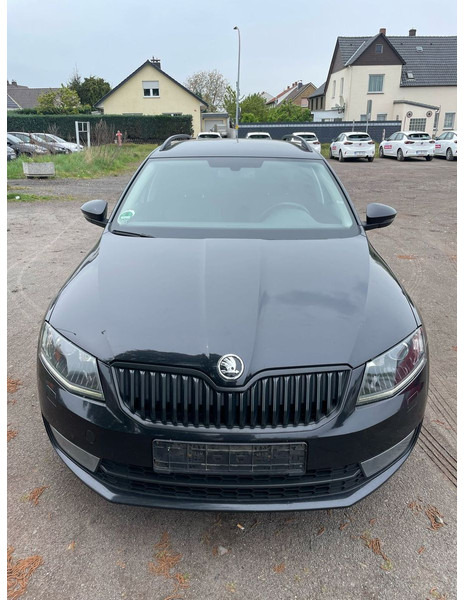 Škoda Octavia 2.0 TDI Green tec Solution Combi - Комби: снимка 4 Škoda Octavia 2.0 TDI Green tec Solution Combi - Комби: снимка 4