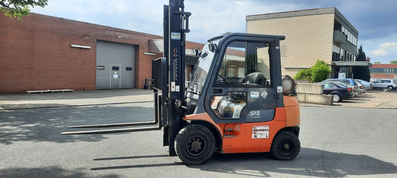Toyota 42-7FGF20 - Газокар: снимка 3 Toyota 42-7FGF20 - Газокар: снимка 3