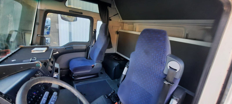 Влекач MAN 18.430TGA XXL Euro4 Anloger Tacho Vollausst: снимка 8