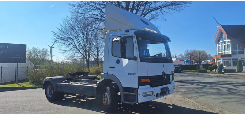 Mercedes-Benz 1328 SZM Atego - Влекач: снимка 1 Mercedes-Benz 1328 SZM Atego - Влекач: снимка 1