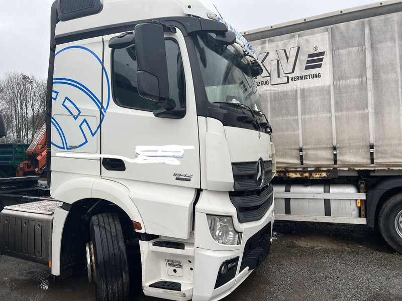 Mercedes-Benz 1842 LS Actros 1-Hand - Влекач: снимка 2 Mercedes-Benz 1842 LS Actros 1-Hand - Влекач: снимка 2