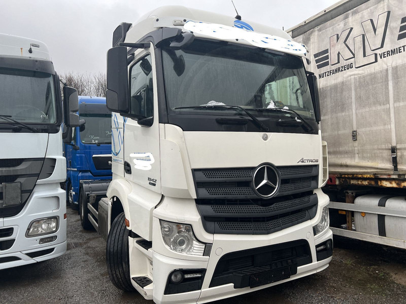 Mercedes-Benz 1842 LS Actros 1-Hand - Влекач: снимка 3 Mercedes-Benz 1842 LS Actros 1-Hand - Влекач: снимка 3