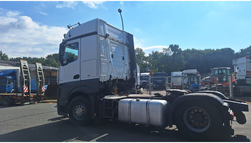 Mercedes-Benz 1851Actros 4 2-Achser SZM - Влекач: снимка 3 Mercedes-Benz 1851Actros 4 2-Achser SZM - Влекач: снимка 3