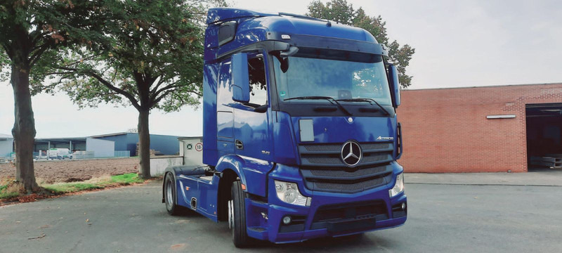 Влекач Mercedes-Benz Actros 1845 LS Vollspoiler: снимка 8 Влекач Mercedes-Benz Actros 1845 LS Vollspoiler: снимка 8
