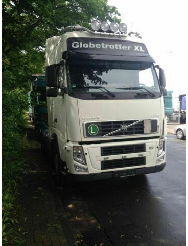 Volvo FH 440 G.Haus-Hochdach Euro:4 German Truck - Влекач: снимка 3 Volvo FH 440 G.Haus-Hochdach Euro:4 German Truck - Влекач: снимка 3