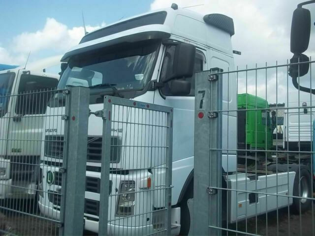 Volvo FH12-420 Globelt. VEB Klima Kipphydraulik - Влекач: снимка 3 Volvo FH12-420 Globelt. VEB Klima Kipphydraulik - Влекач: снимка 3