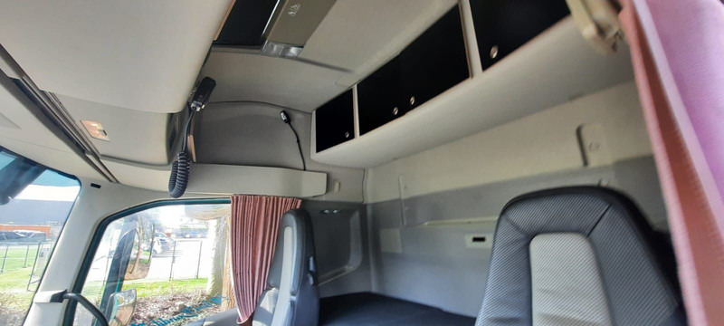Volvo FH500PS G.Haus/Hochdach 1-Hand Kipperhy - Влекач: снимка 4 Volvo FH500PS G.Haus/Hochdach 1-Hand Kipperhy - Влекач: снимка 4