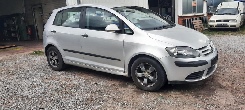 Volkswagen Golf Plus 1.9 TDI DSG DPF Comfortline - Хечбек: снимка 1 Volkswagen Golf Plus 1.9 TDI DSG DPF Comfortline - Хечбек: снимка 1