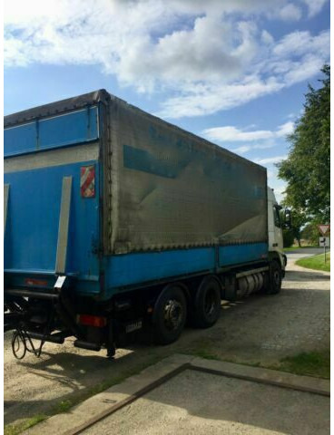 Volvo FH12-420 Euro:4Plane Spriegel mit LBW 3000kg - Камион с брезент: снимка 3 Volvo FH12-420 Euro:4Plane Spriegel mit LBW 3000kg - Камион с брезент: снимка 3